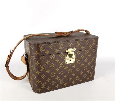 ventes aux encheres louis vuitton|Vuitton et Chanel vintage .